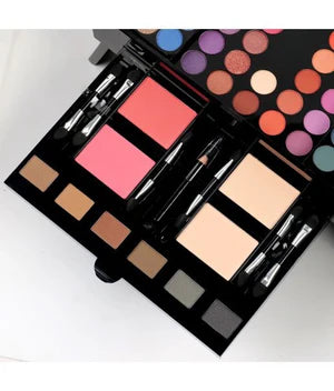 Miss Rose - Blockbuster Makeup Palette © Ⓢ